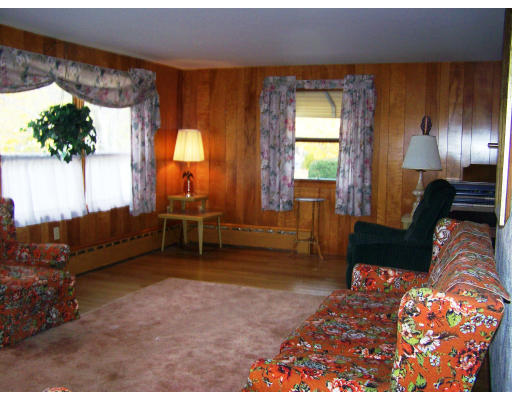 382 Franklin Road Fitchburg, MA 01420 - Photo 6 of 9 Gallery Image 6