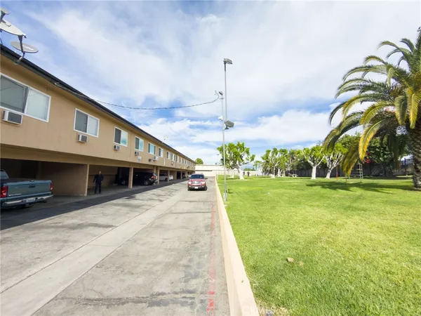 $374,000 | 3030 Vineland Avenue, Unit 3, Baldwin Park, CA 91706