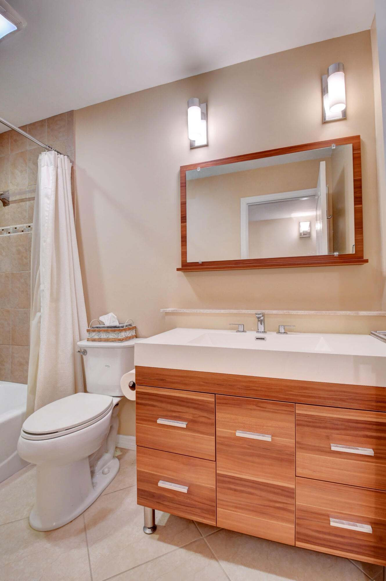1141 Northwest 13th Street, Unit 1 Boca Raton, FL 33486 - Photo 25 of 28 Guest Bath Beautifully Renovated