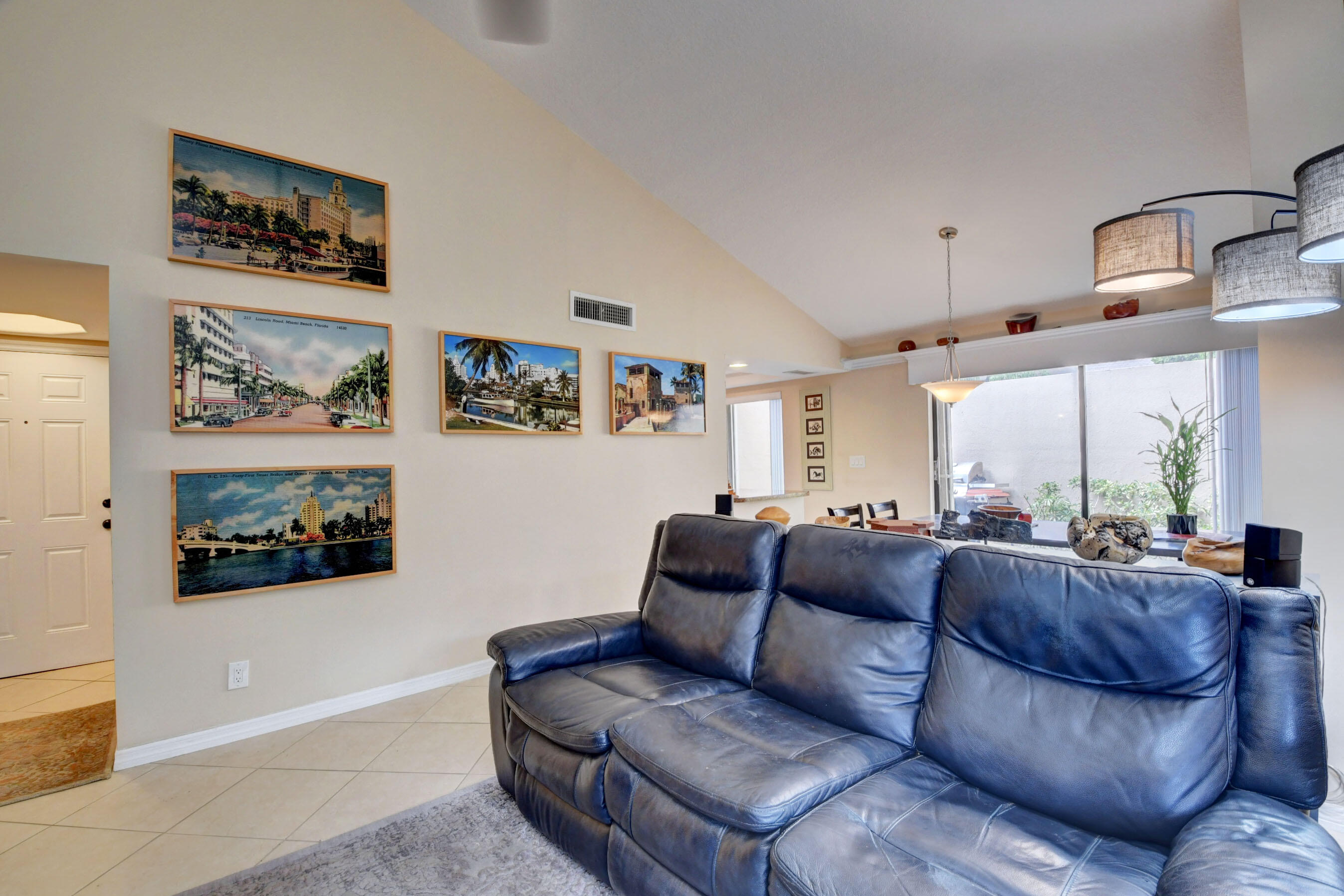 1141 Northwest 13th Street, Unit 1 Boca Raton, FL 33486 - Photo 9 of 28 Living Room