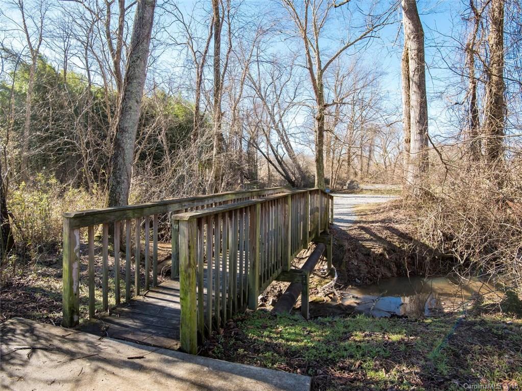 130 Woodfern Road Fletcher, NC 28732 - Photo 28 of 30 Gallery Image 28