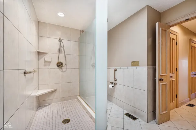 $1,200,000 | 8002 Dean Road, Indianapolis, IN 46240