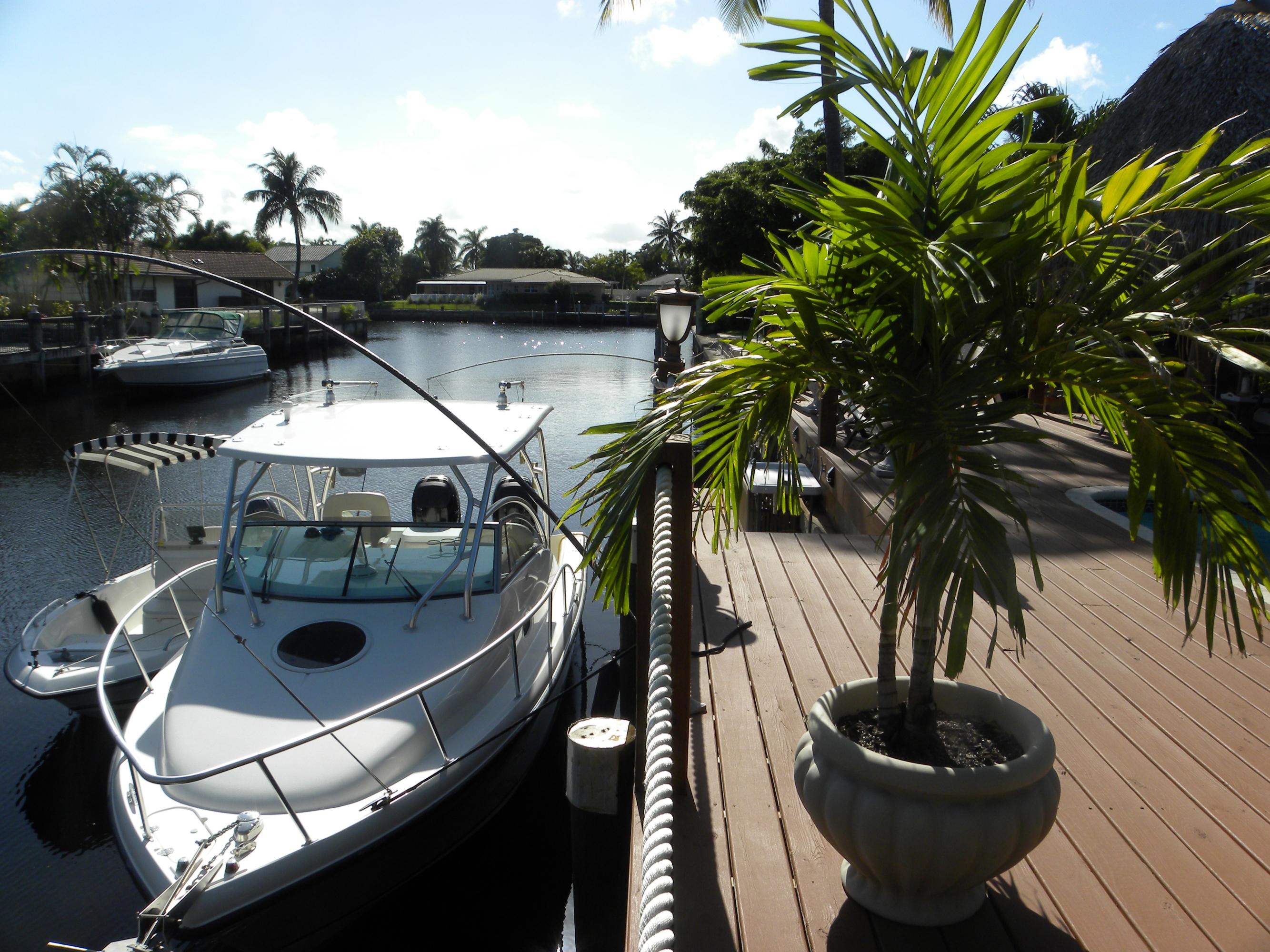 532 Southwest 15th Road Boca Raton, FL 33432 - Photo 37 of 61 Canal & Boat Dockage