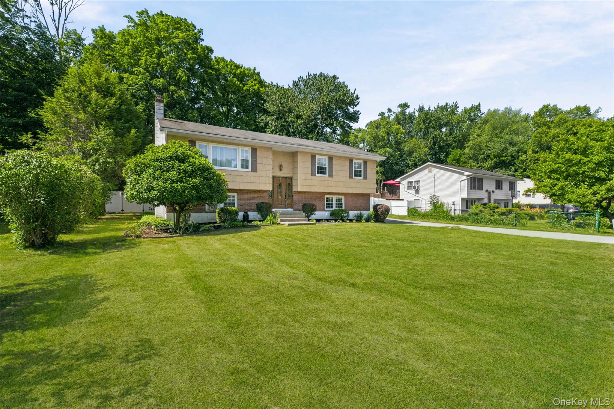 121 Village Common Fishkill, NY 12524 - Photo 2 of 43