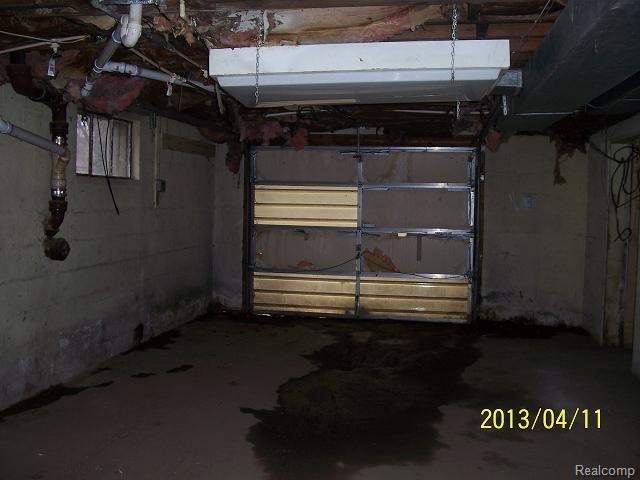 3384 Melvin Avenue Rochester, MI 48307 - Photo 9 of 9 Tandem garage.JPG