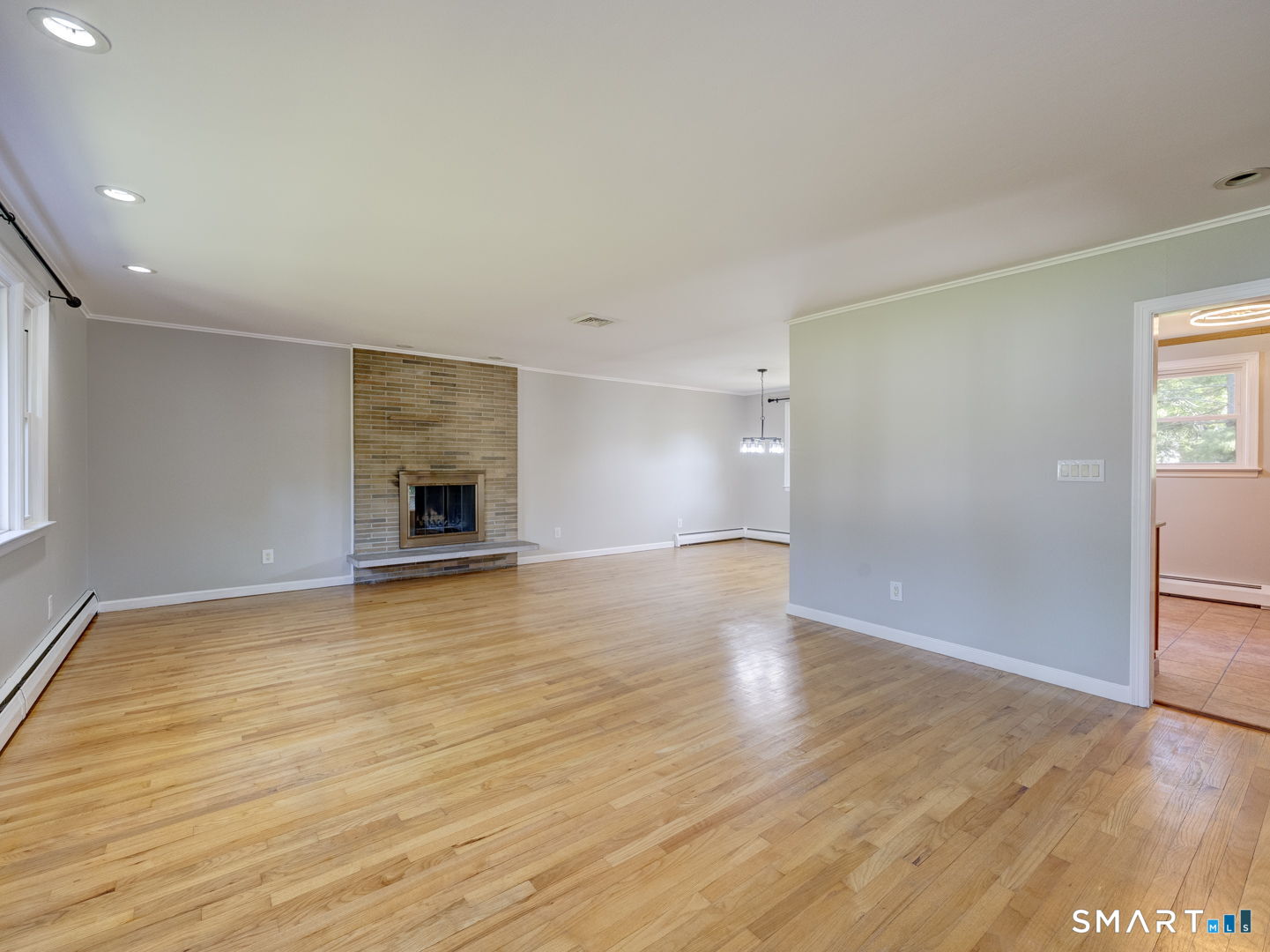 38 Portage Road West Hartford, CT 06117 - Photo 3 of 37