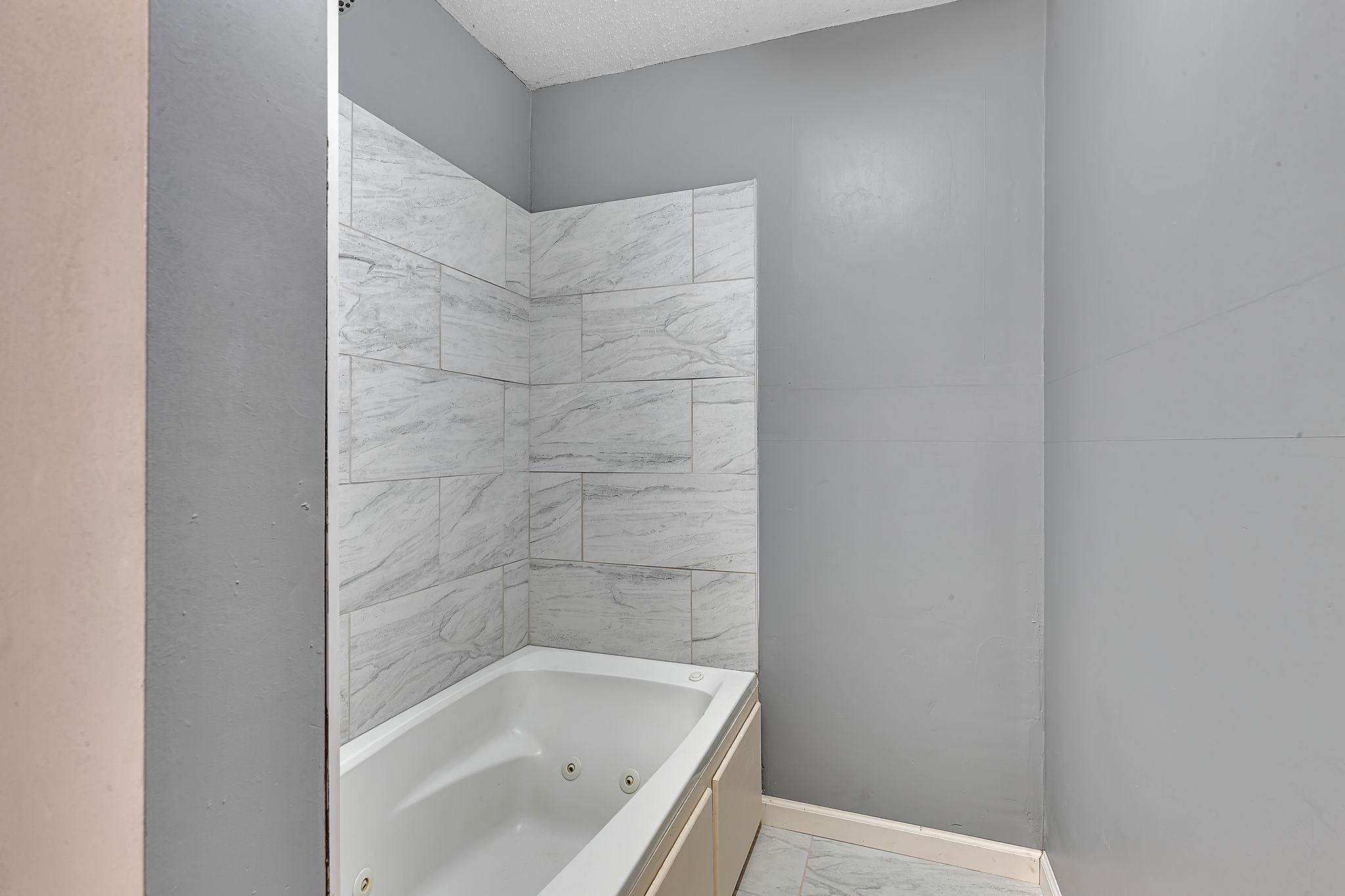 605 Roosevelt Road St. Cloud, MN 56301 - Photo 27 of 37 Gallery Image 27