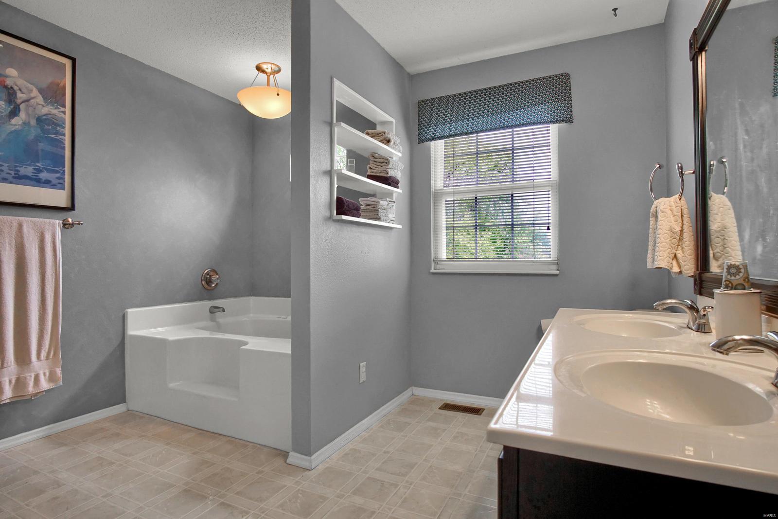 1528 Lincoln Farm Road O'Fallon, IL 62269 - Photo 18 of 36