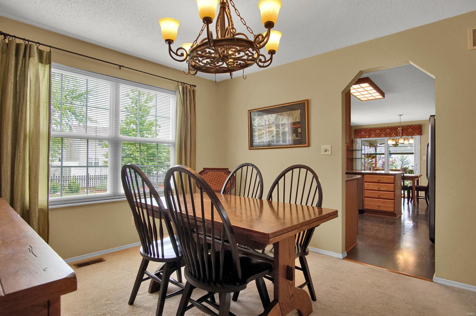 1528 Lincoln Farm Road O'Fallon, IL 62269 - Photo 6 of 36