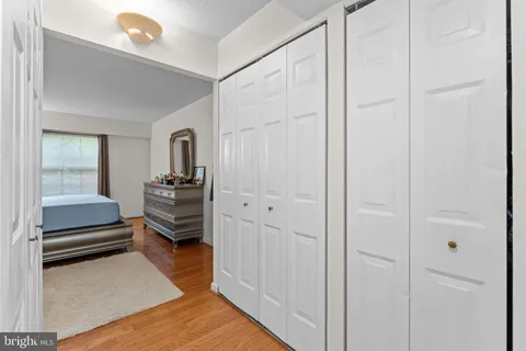 $559,900 | 7720 Tremayne Place, Unit 111, McLean, VA 22102