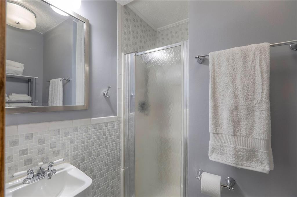 313 Southwest Ensley Lane Lee's Summit, MO 64081 - Photo 12 of 19