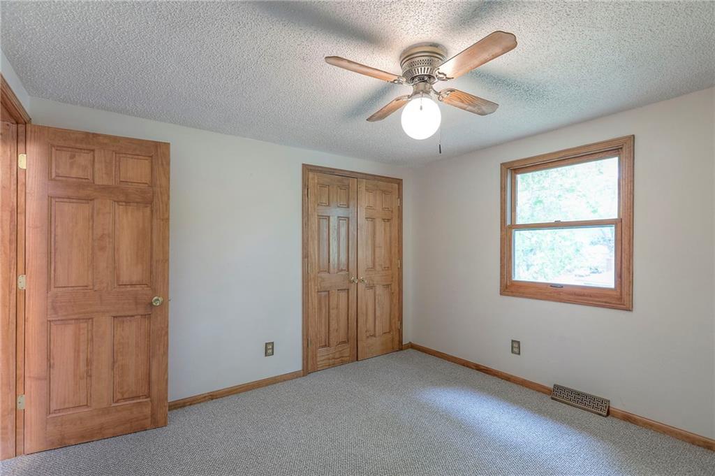 313 Southwest Ensley Lane Lee's Summit, MO 64081 - Photo 15 of 19