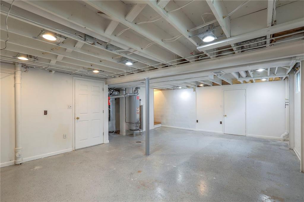 313 Southwest Ensley Lane Lee's Summit, MO 64081 - Photo 17 of 19