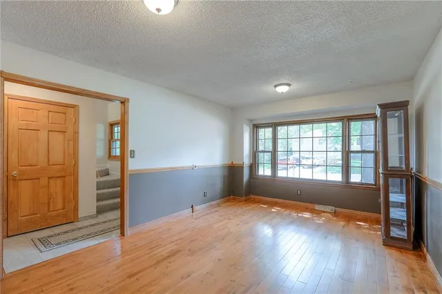 $349,000 | 313 Southwest Ensley Lane, Lee's Summit, MO 64081