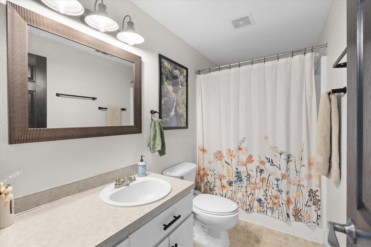1409 Twin Rocks Drive Central Point, OR 97502 - Photo 18 of 24 18