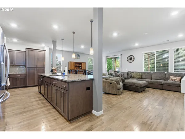 $674,000 | 476 Southwest 15th Avenue, Canby, OR 97013