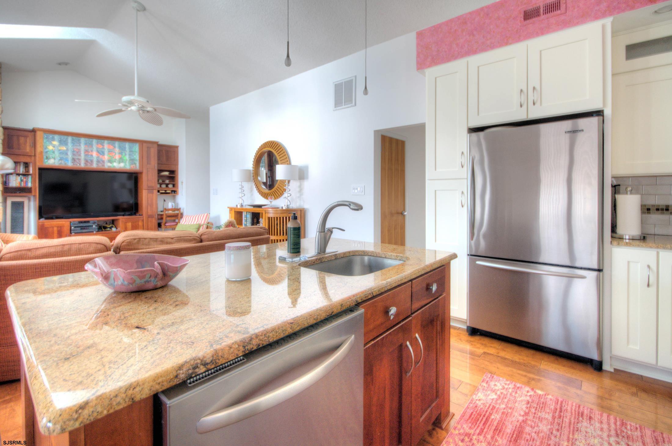 27 Seaside Road, Unit 27 Brigantine, NJ 08203 - Photo 13 of 38