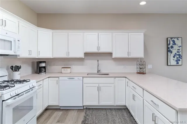 $4,250 | 6 North Midland Avenue, Nyack, NY 10960