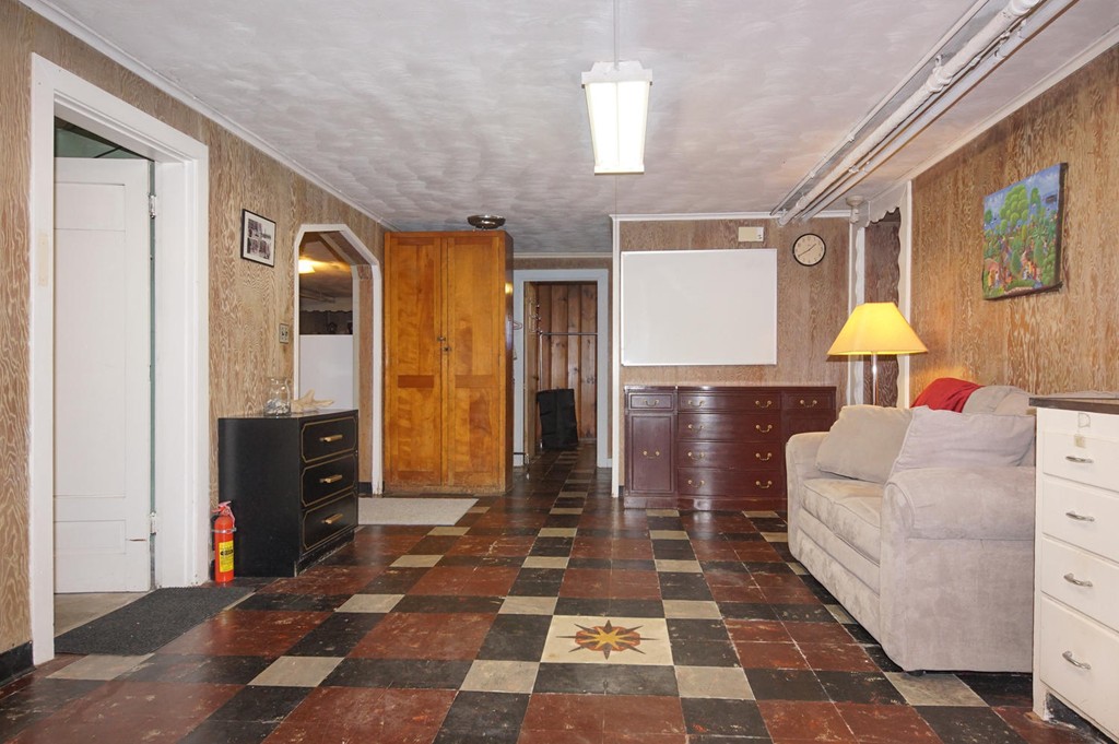 77 Oakdale Road Newton, MA 02459 - Photo 18 of 27