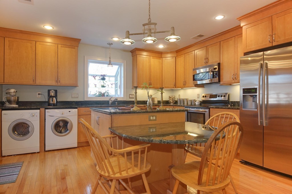 77 Oakdale Road Newton, MA 02459 - Photo 3 of 27