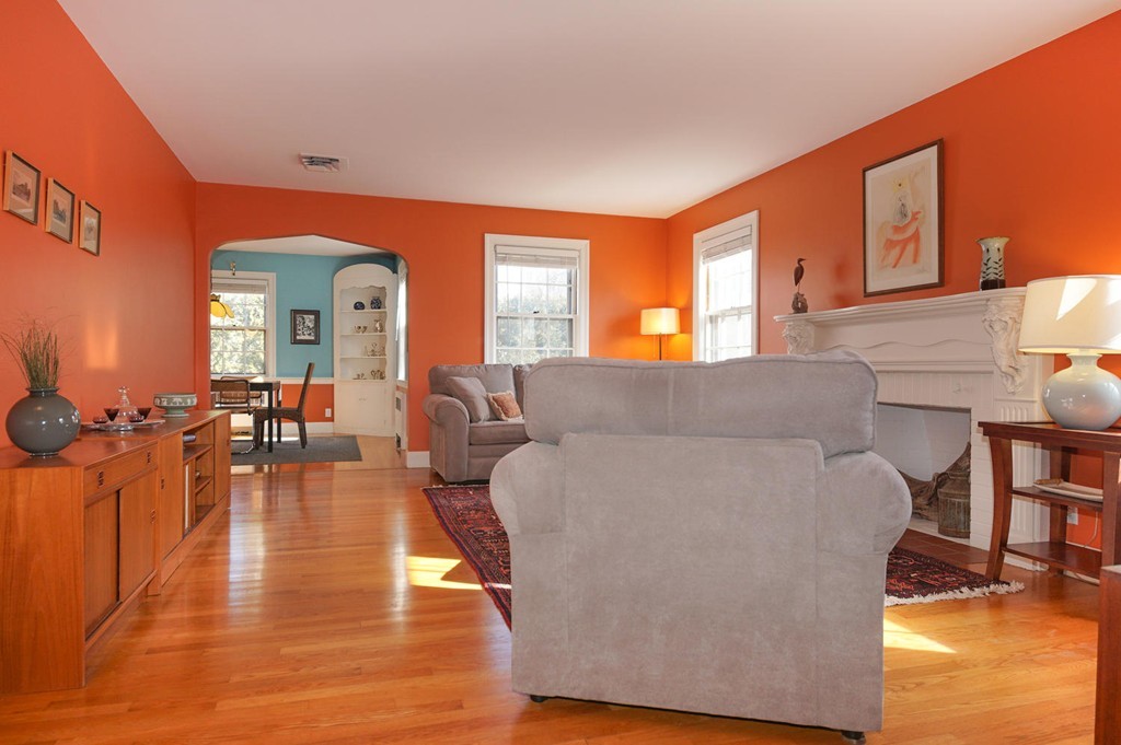 77 Oakdale Road Newton, MA 02459 - Photo 7 of 27