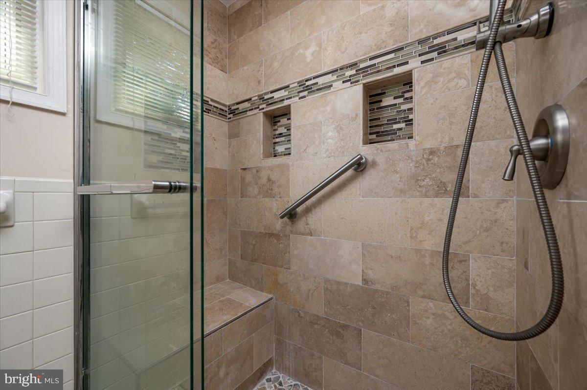 3504 May Street Silver Spring, MD 20906 - Photo 7 of 38