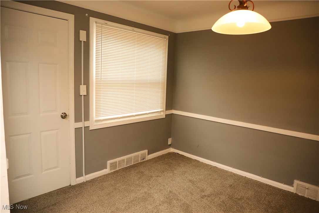 1008 Woodview Road Cleveland, OH 44121 - Photo 5 of 38 Gallery Image 5