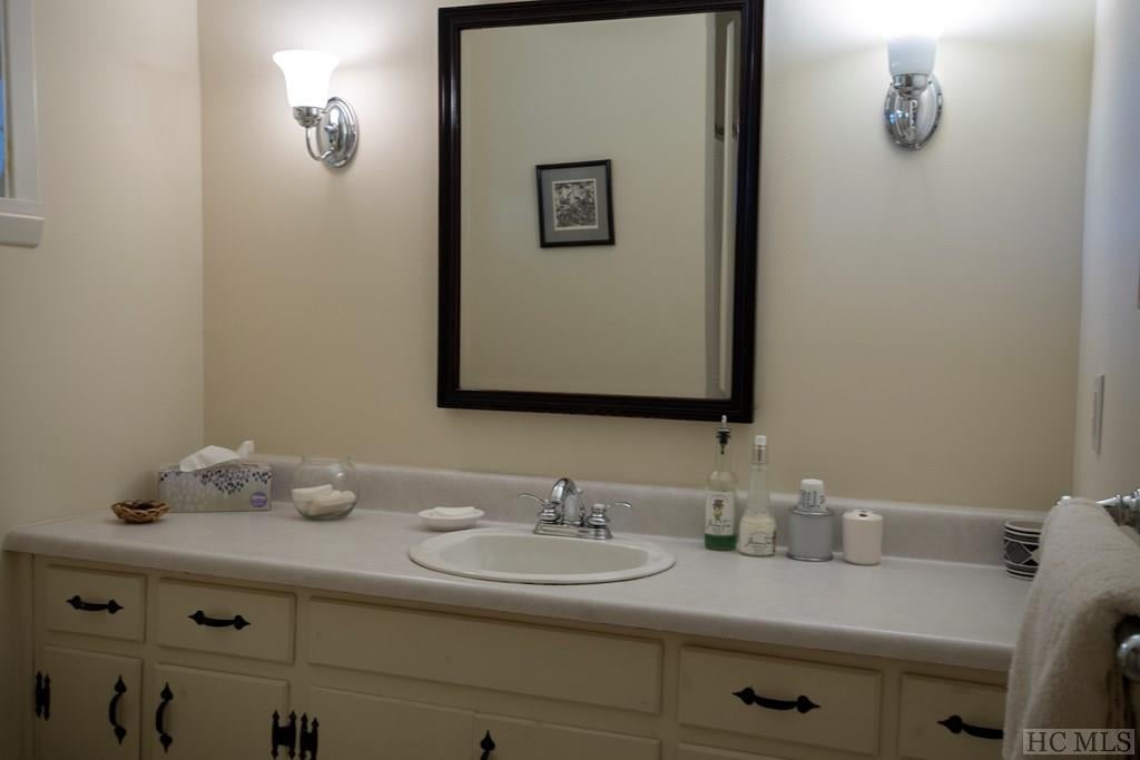 311 Queen Mountain Road Highlands, NC 28741 - Photo 41 of 44 Gallery Image 41