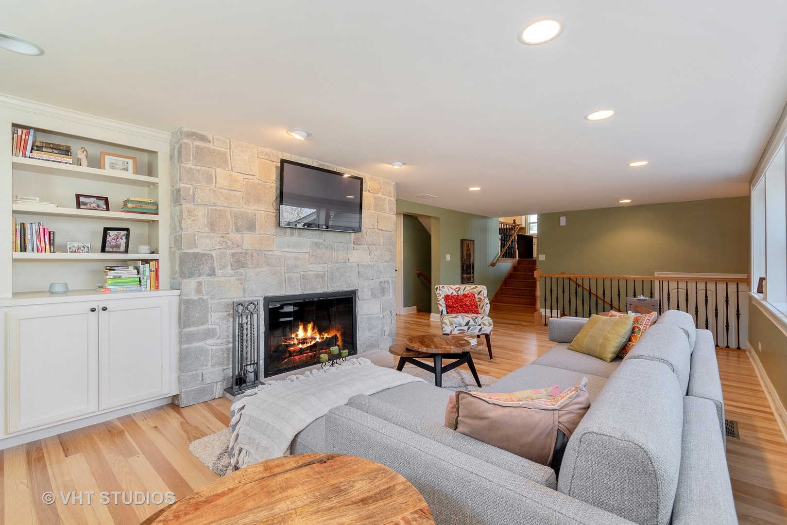 1021 Geneva Road St. Charles, IL 60174 - Photo 2 of 21