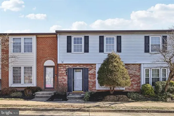 $3,200 | 5555 First Statesman Lane, Alexandria, VA 22312