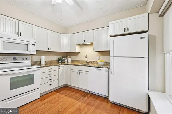 $3,200 | 5555 First Statesman Lane, Alexandria, VA 22312