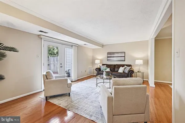 $3,200 | 5555 First Statesman Lane, Alexandria, VA 22312