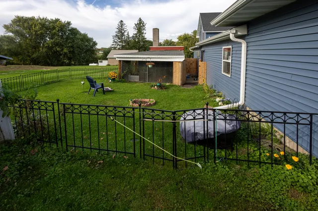 $285,000 | 42673 County Road 12, Dakota, MN 55925