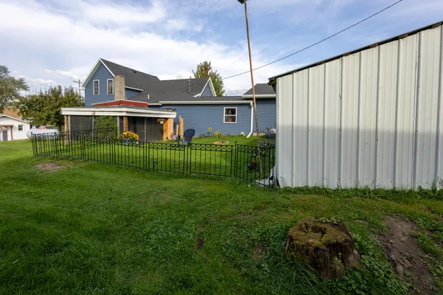 $285,000 | 42673 County Road 12, Dakota, MN 55925