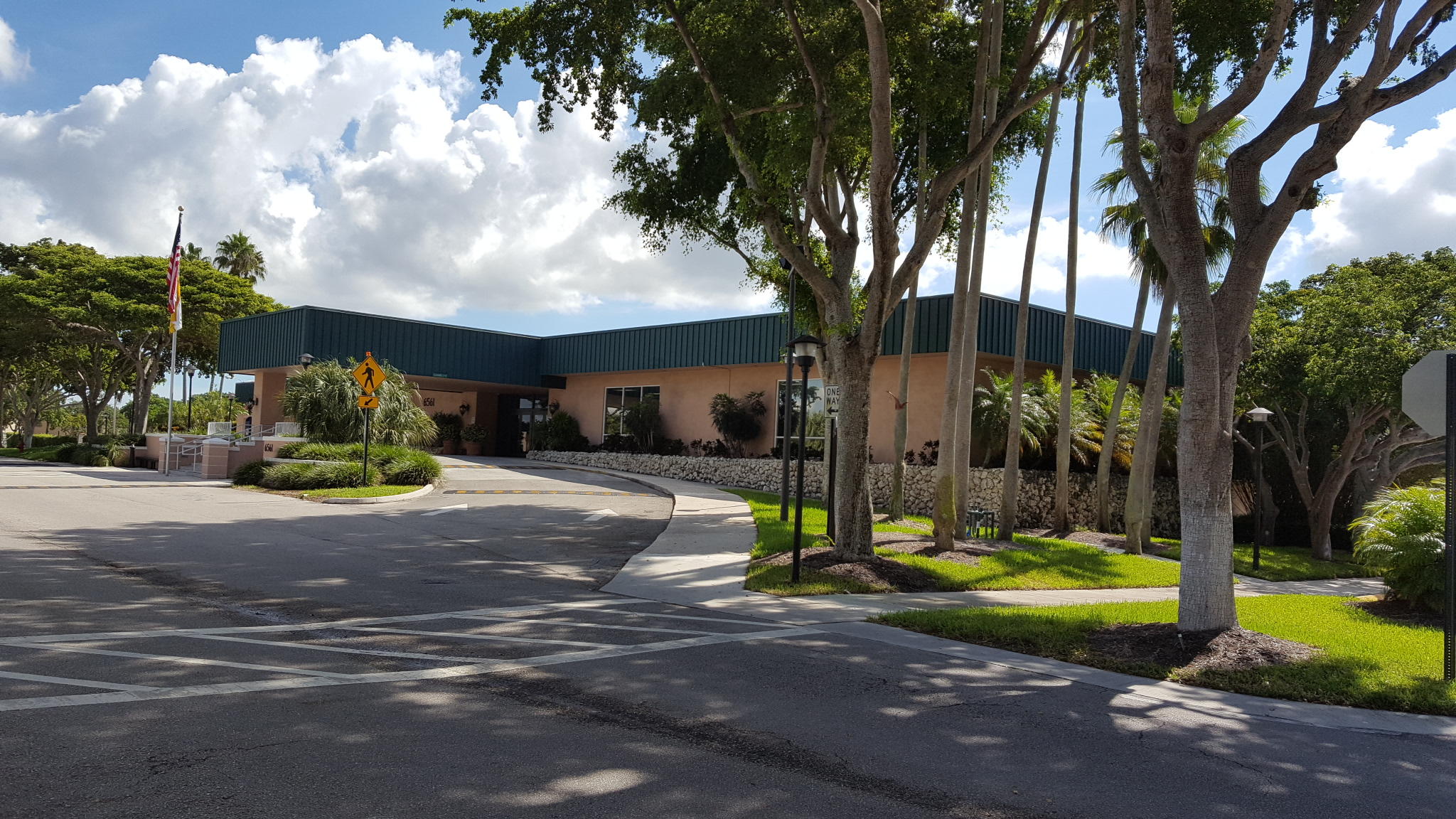 554 Normandy Lane Delray Beach, FL 33484 - Photo 13 of 19 20160916_105332