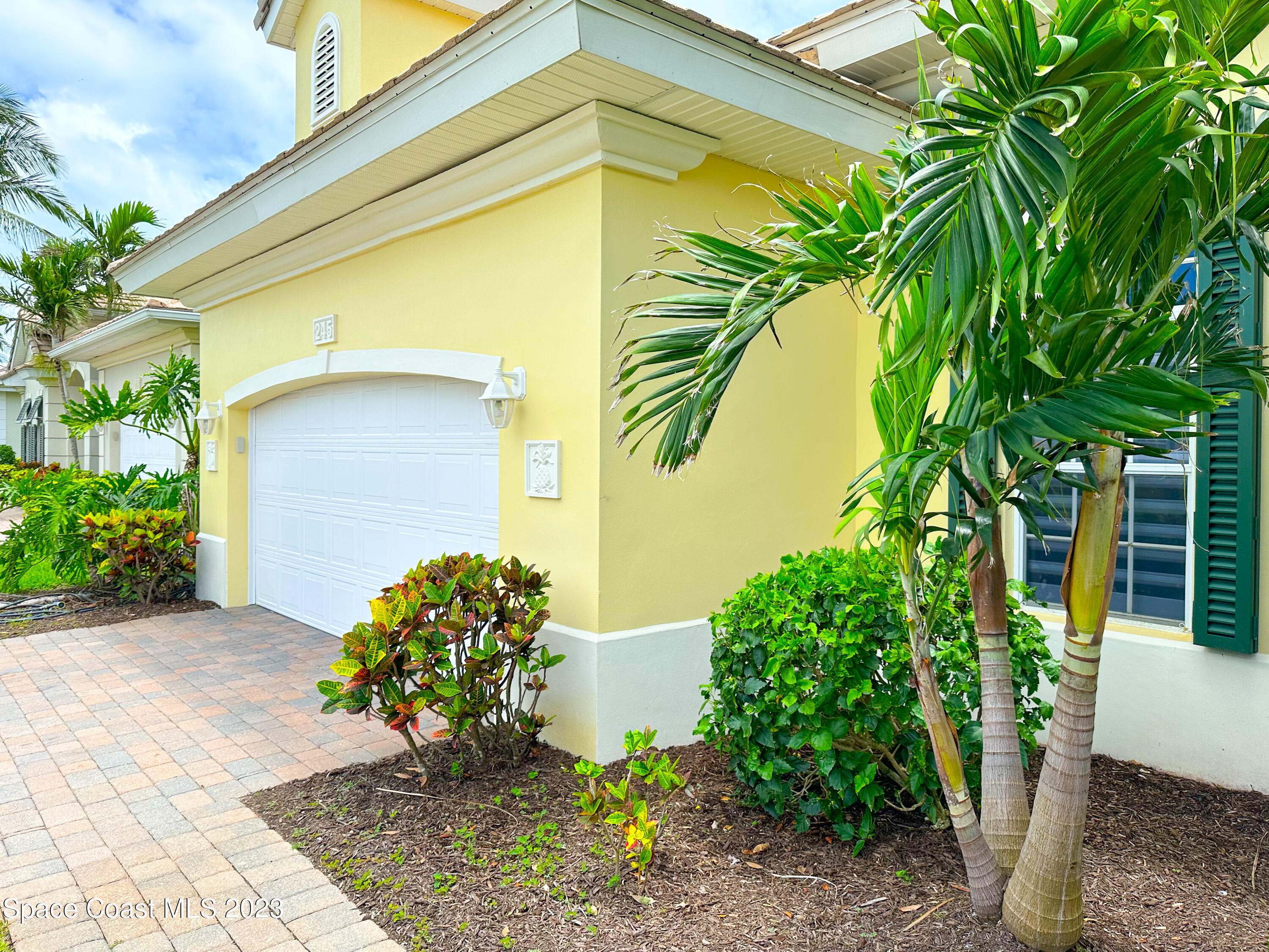 245 Clyde Street Melbourne Beach, FL 32951 - Photo 4 of 88 ACB43043-0CEE-4129-8D13-A0DF566AC0AC