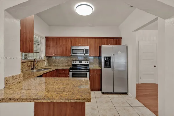 $3,000 | 2145 Southwest 7th Street, Unit 1, Miami, FL 33135