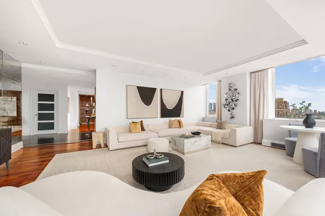 $4,395,000 | 300 East 77th Street, Unit 30B | Lenox Hill