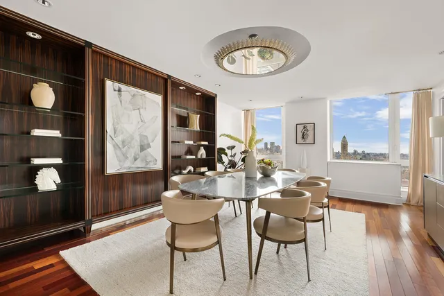 $4,395,000 | 300 East 77th Street, Unit 30B | Lenox Hill