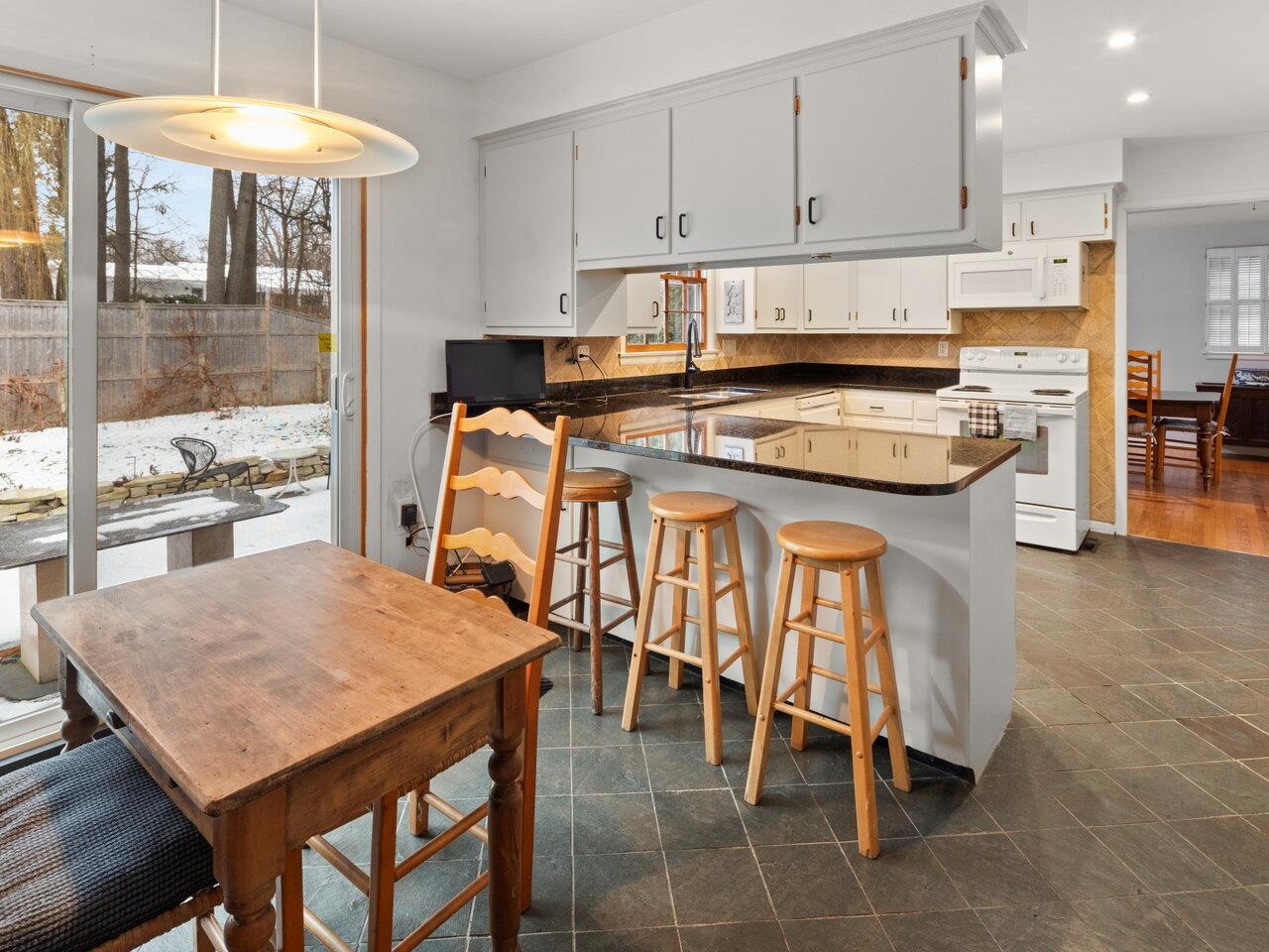 34 Summit Ridge Burlington, VT 05401 - Photo 9 of 43 Gallery Image 9