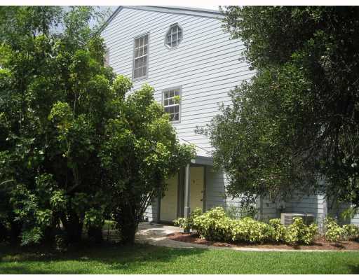 5080 Heatherhill Lane, Unit 2 Boca Raton, FL 33486 - Photo 1 of 8 Primary Photo