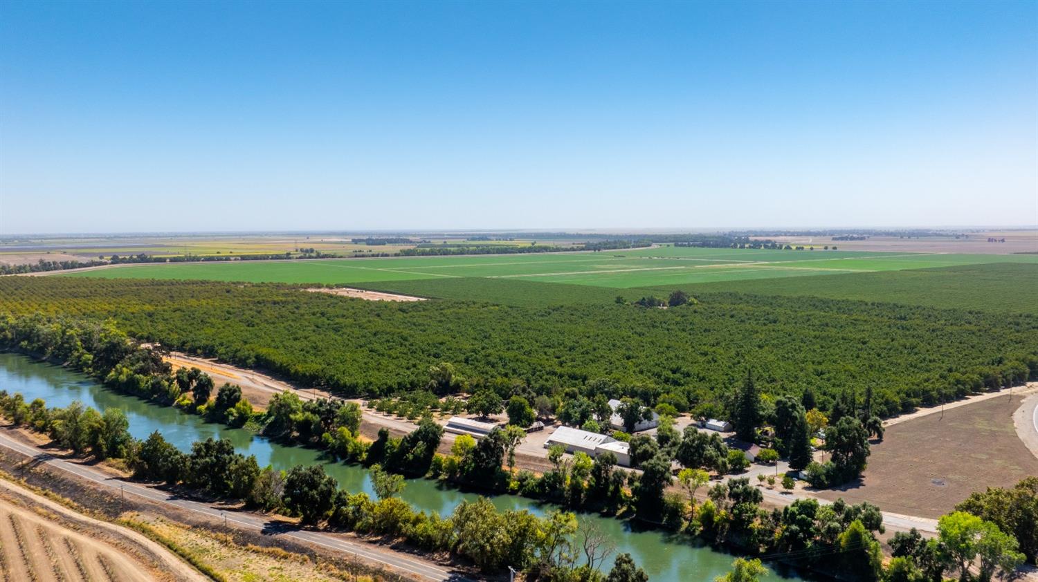 1604 Highway 45 Knights Landing, CA 95645 - Photo 3 of 20 a view of a city