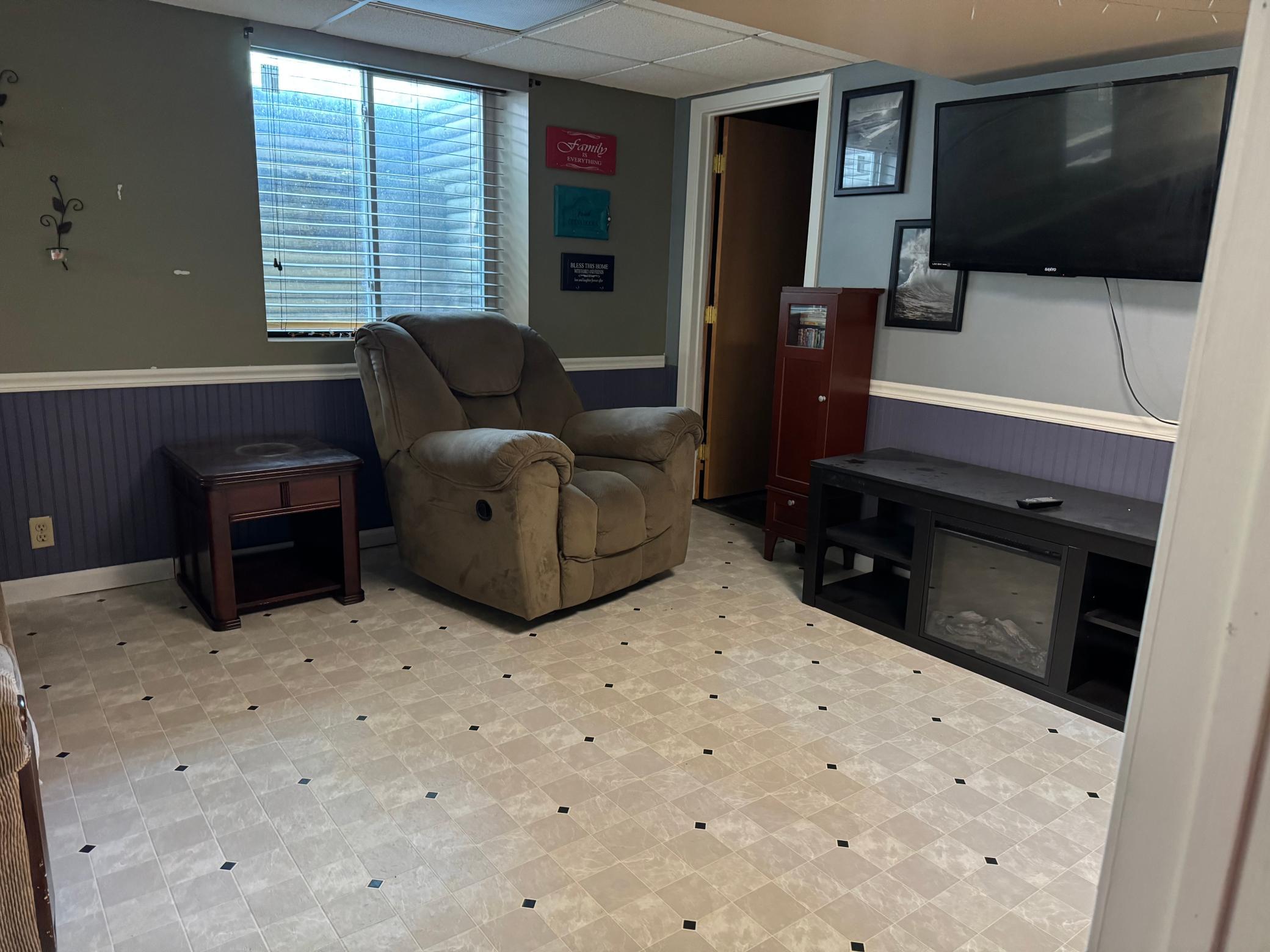 420 5th Street Southwest Wells, MN 56097 - Photo 18 of 23