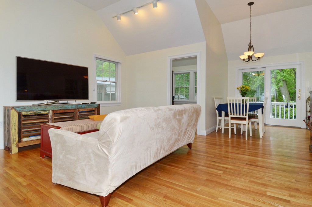 35 Tennyson Road Reading, MA 01867 - Photo 19 of 21 Gallery Image 19
