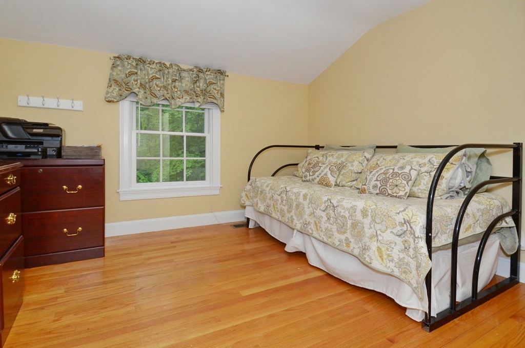 35 Tennyson Road Reading, MA 01867 - Photo 10 of 21 Gallery Image 10