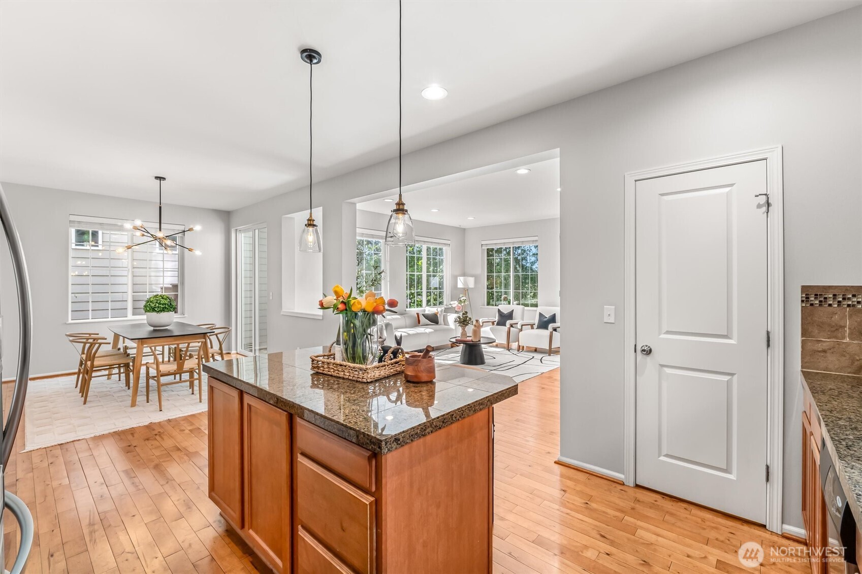 18307 38th Drive Southeast Bothell, WA 98012 - Photo 13 of 39