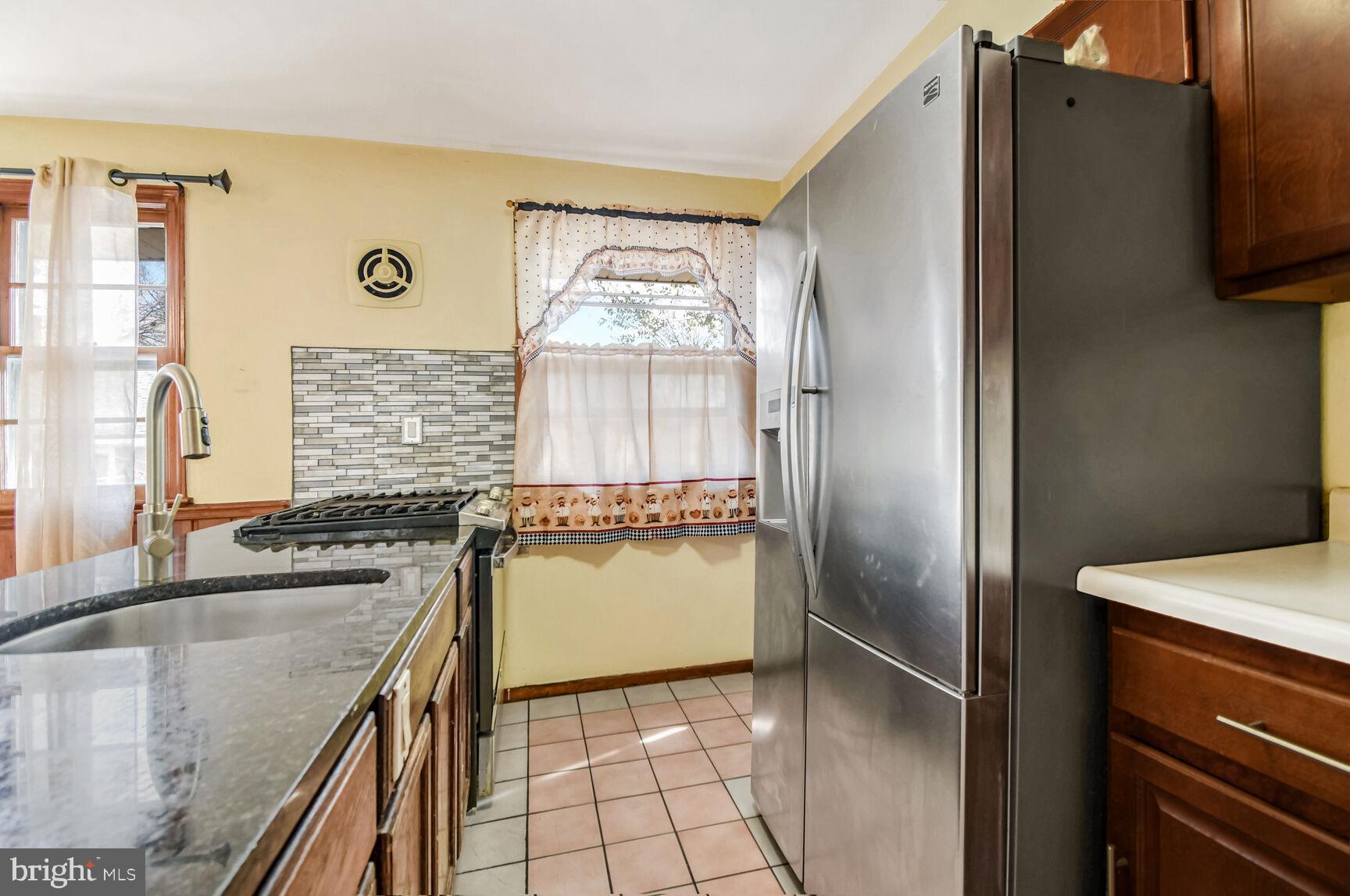 4806 Nantucket Road College Park, MD 20740 - Photo 8 of 21 Kitchen