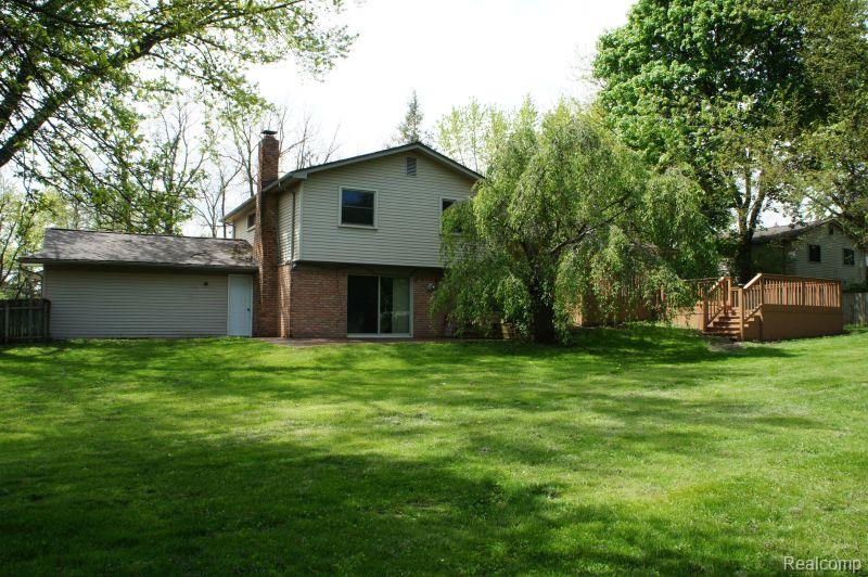 1616 Mark Hopkins Road Bloomfield Hills, MI 48302 - Photo 3 of 24