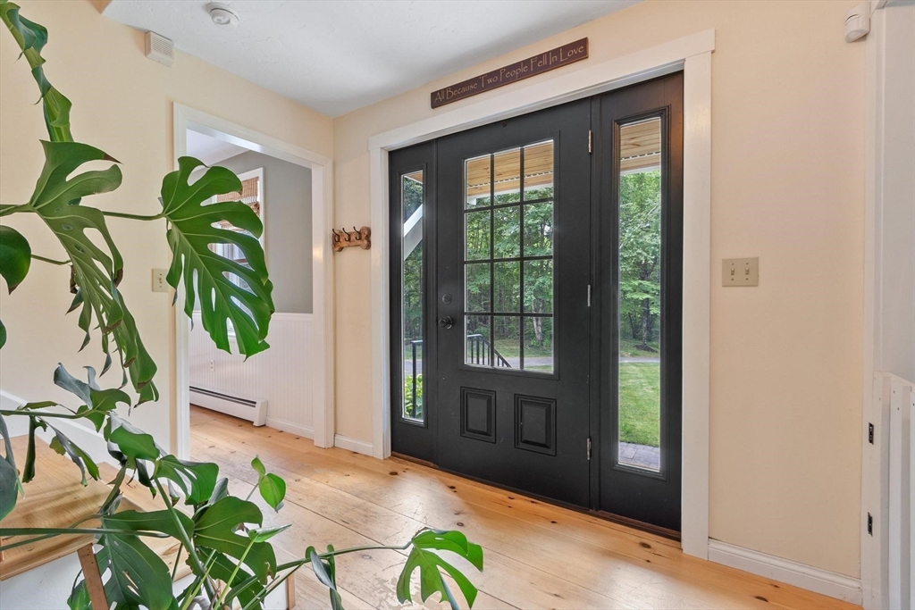 189 Beaman Road Princeton, MA 01541 - Photo 4 of 36