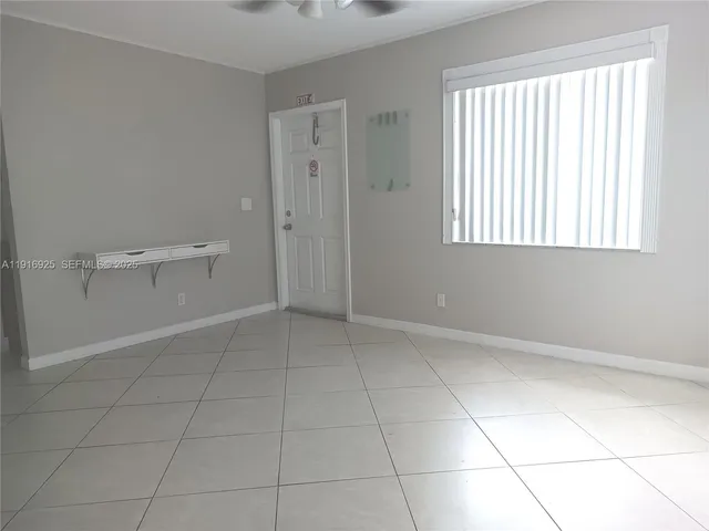 $1,900 | Royal Poinciana, Hollywood, FL 33020